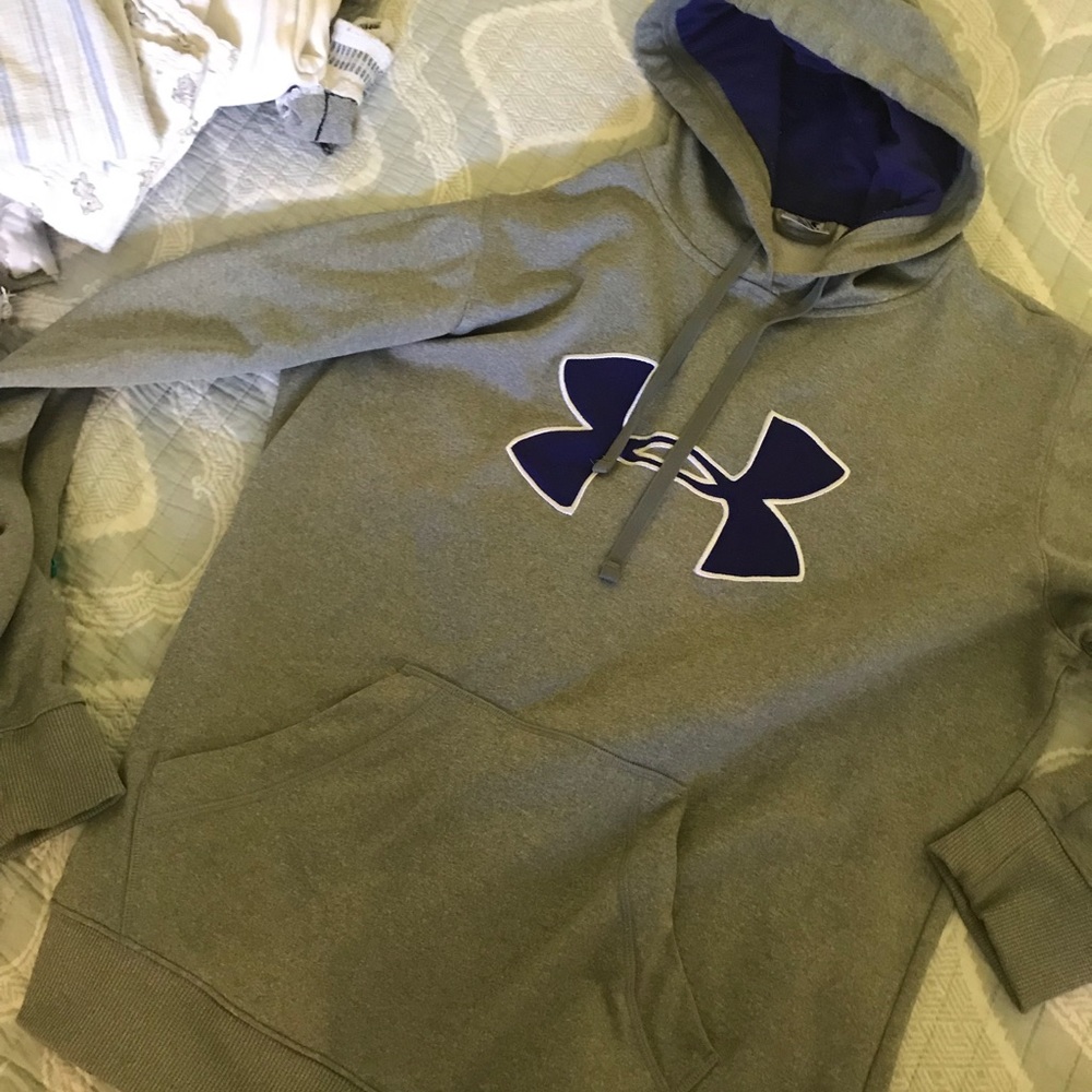Under Armour sweatshirt